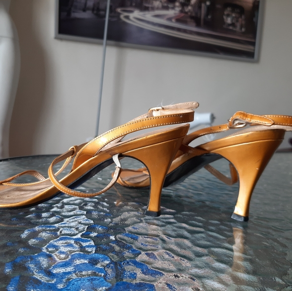 Sandals heels Stuart Weitzman golden yellow - Picture 11 of 12